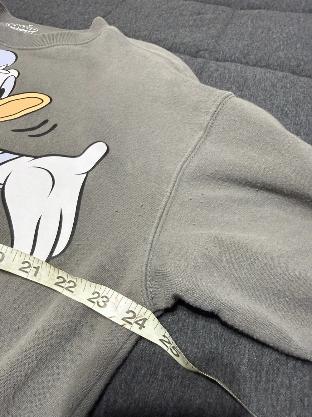Disney Donald Duck 90th Anniversary Graphic Gray Crewneck Sweatshirt Size M